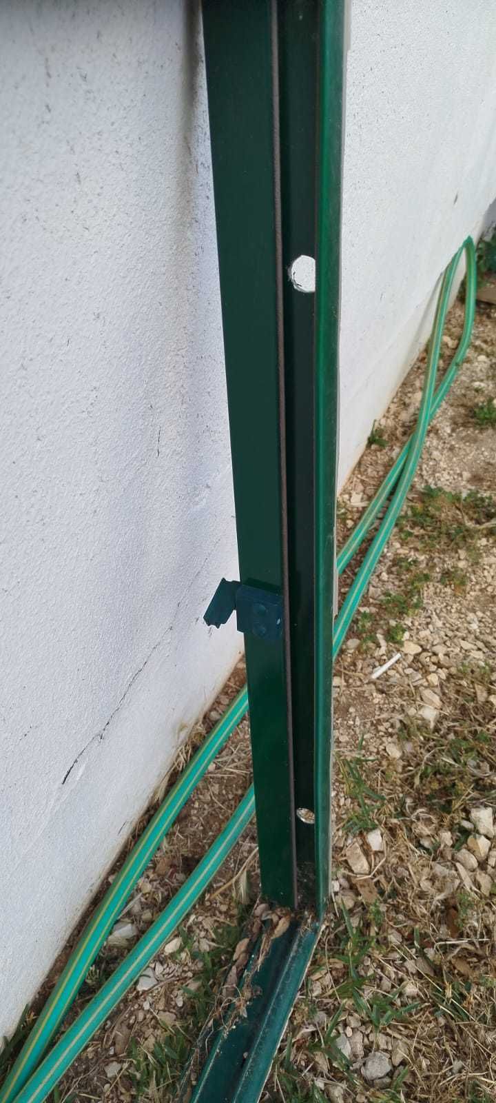 Janelas aluminio Brancas/verde Vidro duploo