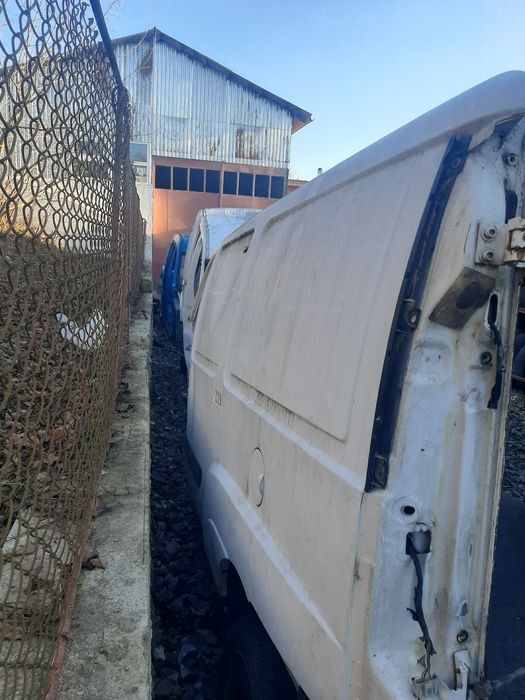 Деталі кузова фіат добло скудо пежо партнер експер рено кенго