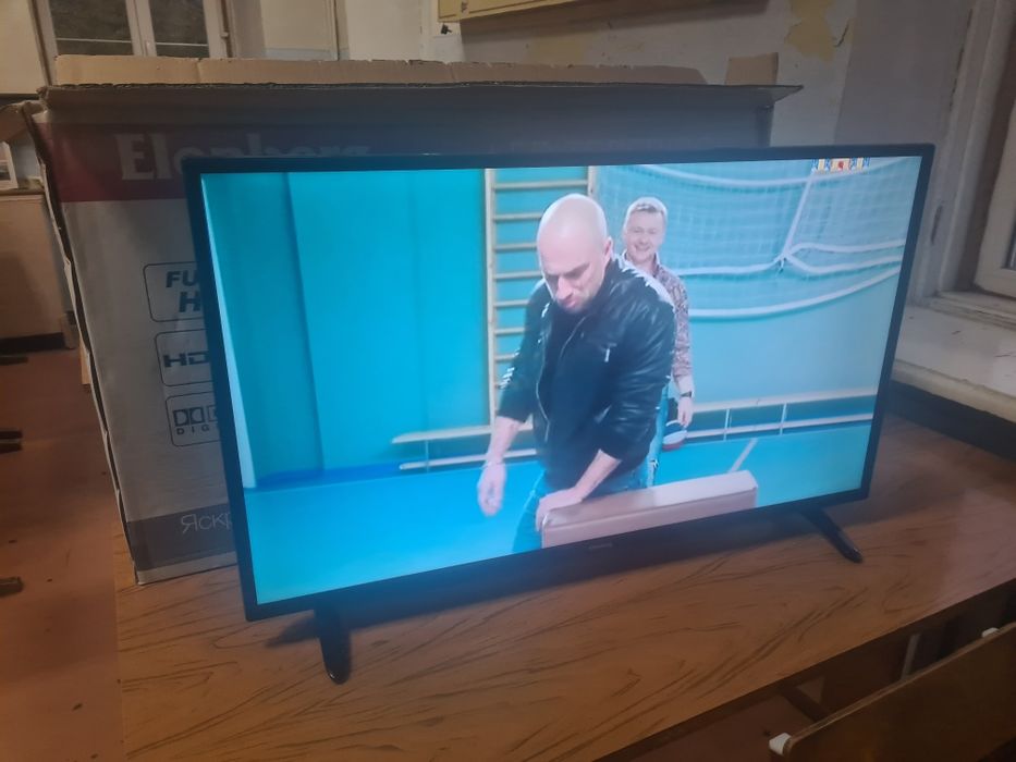 Телевізор Elenberg 40" Full Hd