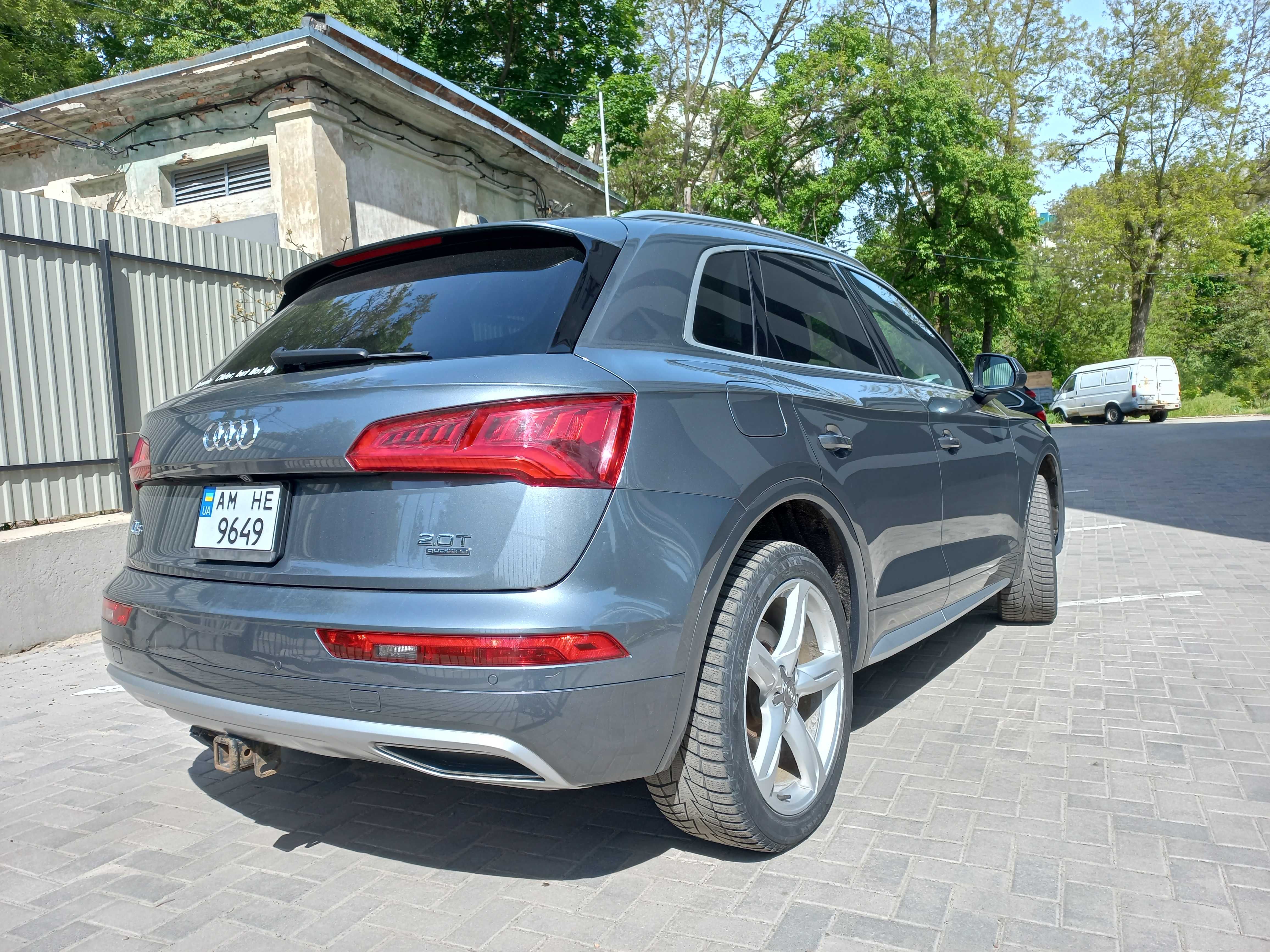 продам авто Audi Q5