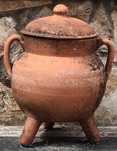 2 Potes, Panelas de Barro, com Tampa