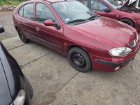 Renault megane sprawne opłaty na rok nowy przegląd