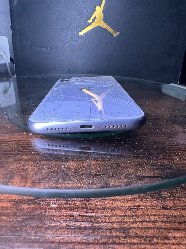 Iphone 11 Uszkodzony Technicznie w pełni sprawny