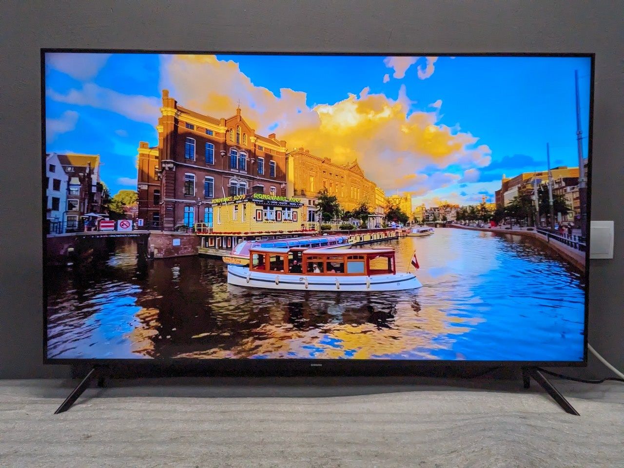 Samsung GU50TU8079 Crystal 4K UltraHD  Smart TV / 2020 /