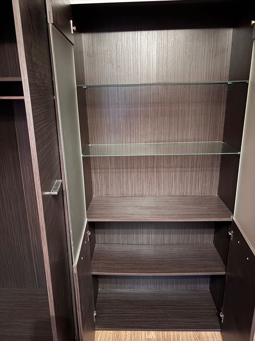 Witrynka, szafa, 2 stoliki nocne, komoda