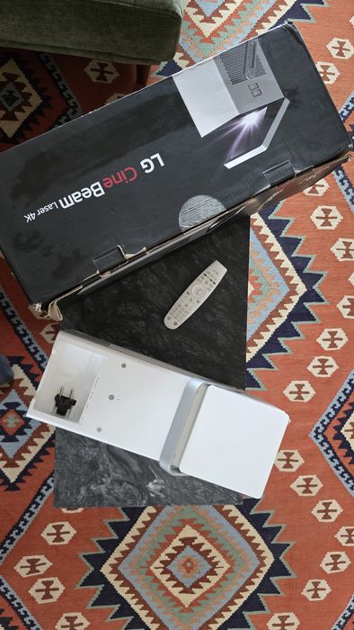 Projetor LG CineBeam Laser 4K - HU80SKW
