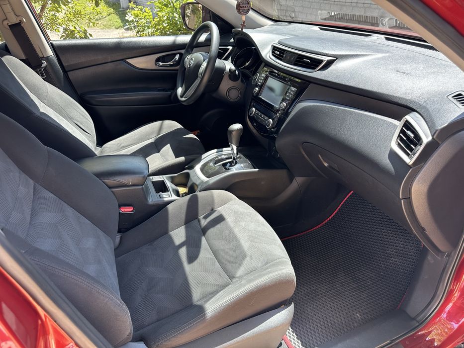 Продам Nissan Rogue