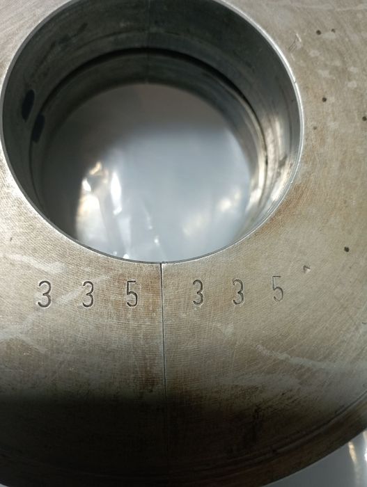 Центральна опора колінвала ява 638
