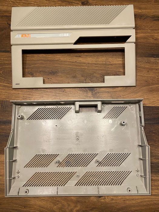 Atari 65XE obudowa