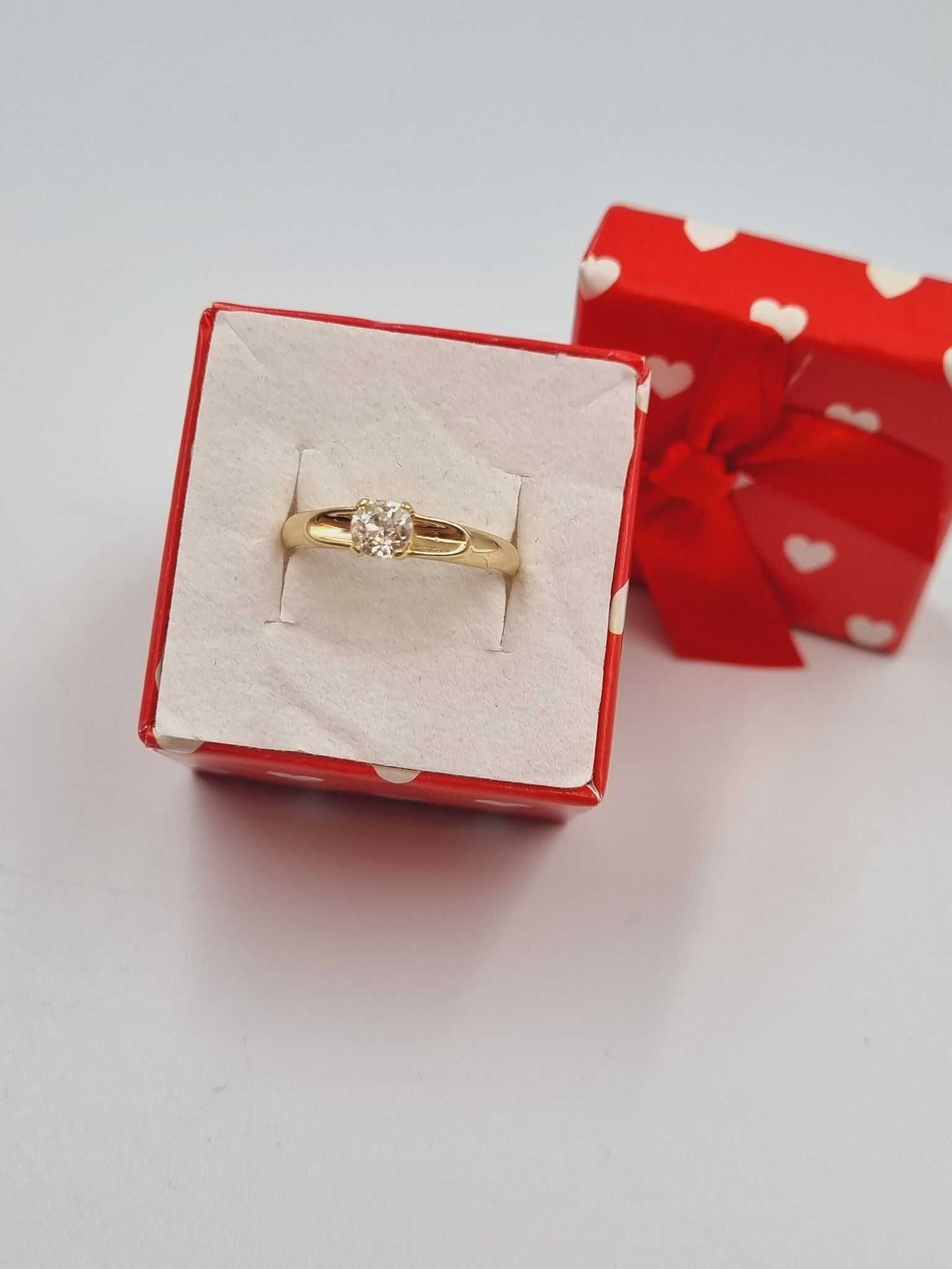 Pierścionek z brylantem 0,52 ct / CERTYFIKAT!