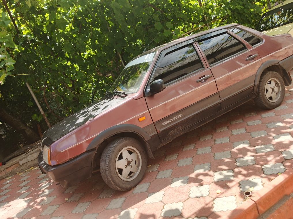 Продам ВАЗ 21099 в хороше состояние