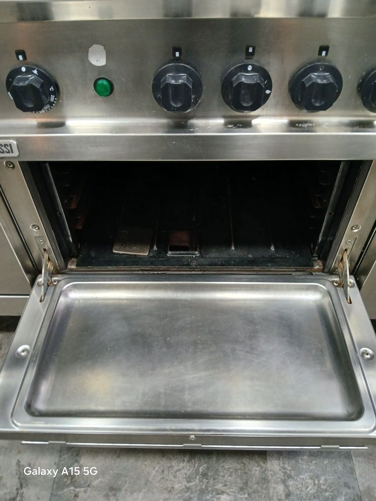 Fogão Industrial Zanussi com Forno a Gás