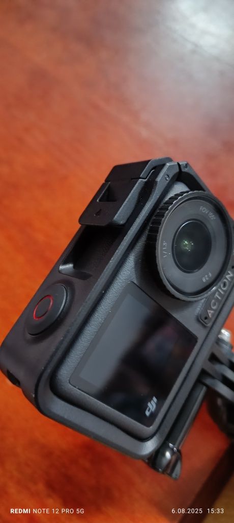 DJI Osmo Action 4, dodatkowa bateria, akcesoria.
