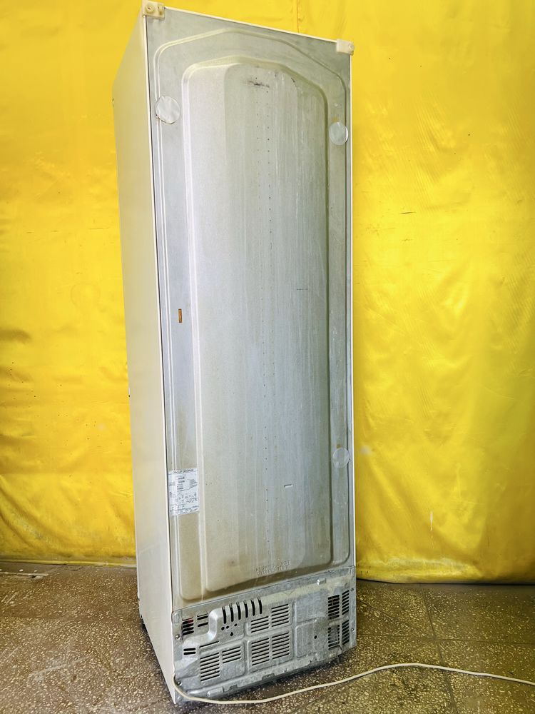 Двухкамерный холодильник LG NoFrost GR389