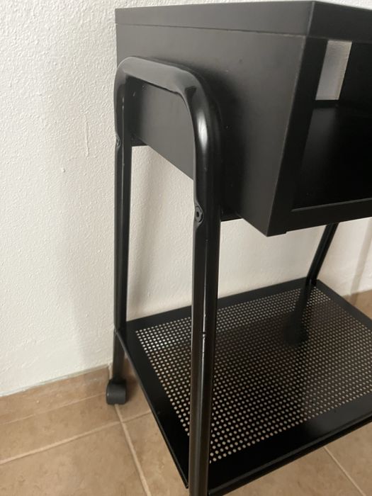 Mesa de Cabeceira IKEA