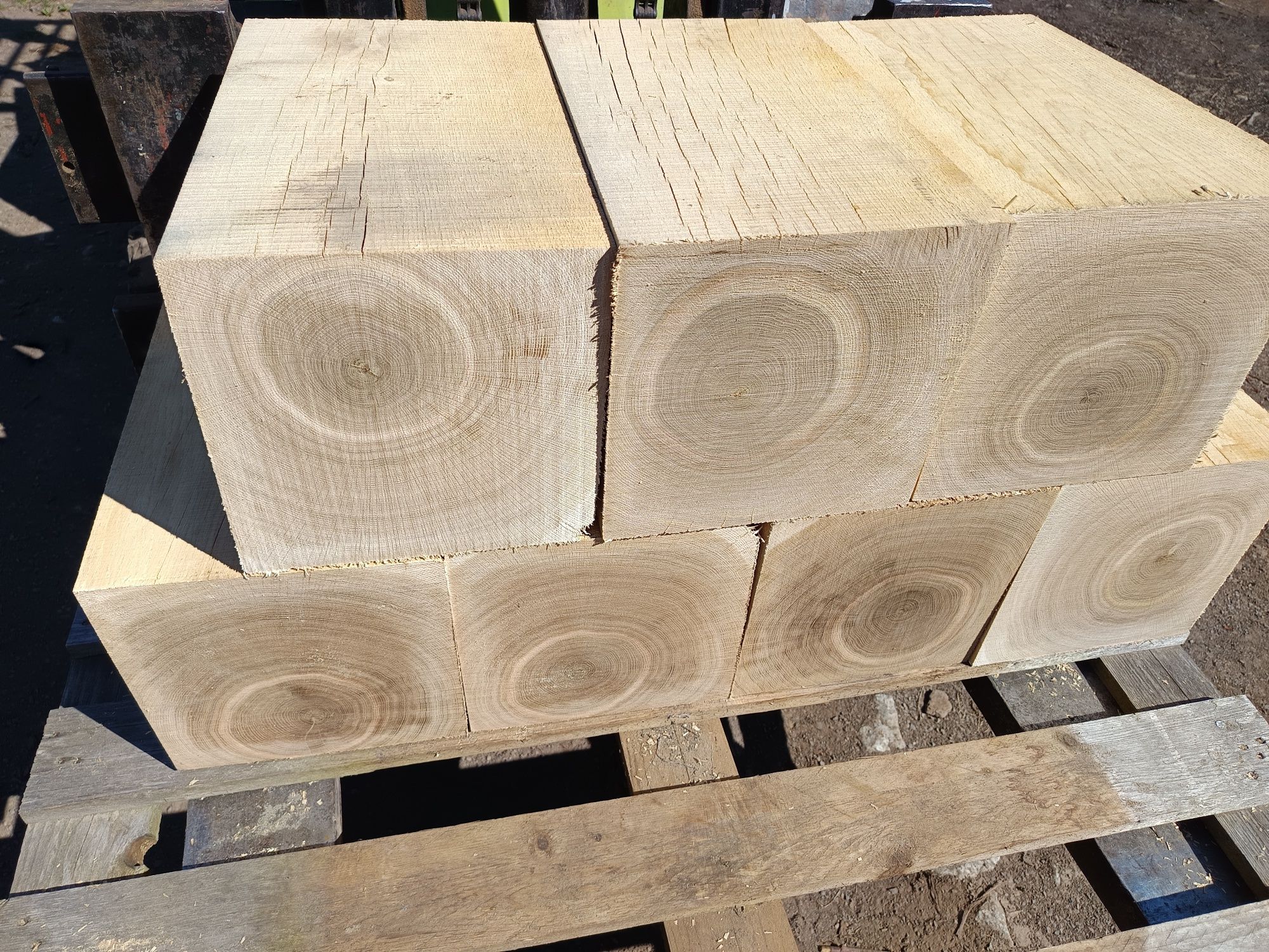 Stołki pod kwiaty  taborety nocne live edge