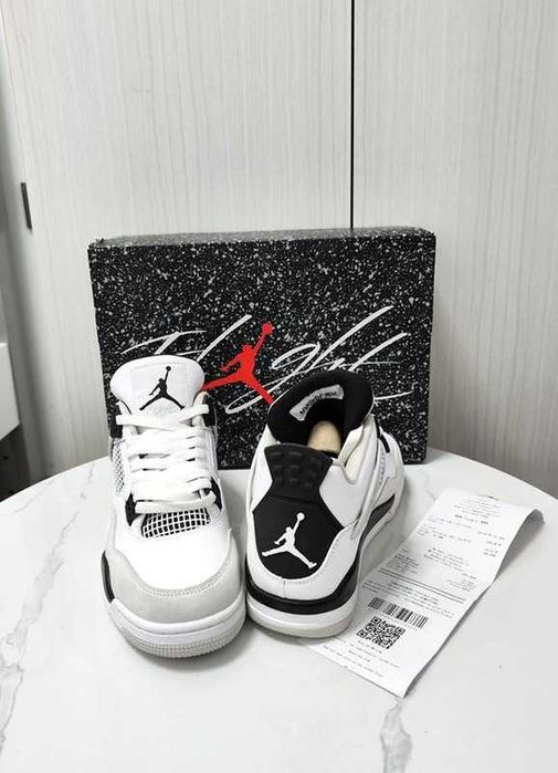 "koszykówki "Jordan_4_Retro_Military_Black_Roz.R.40