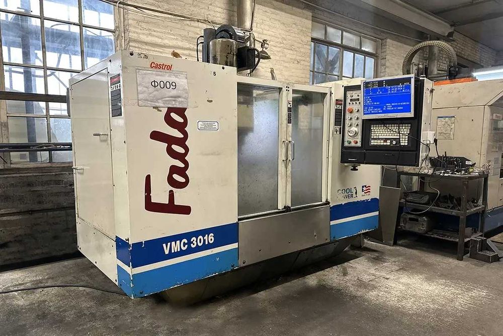 Фрезерный станок ЧПУ / Фрезерний верстат з ЧПК FADAL 904-1