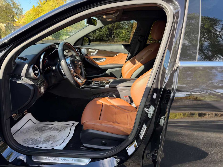 Mercedes-Benz C-Class      2020