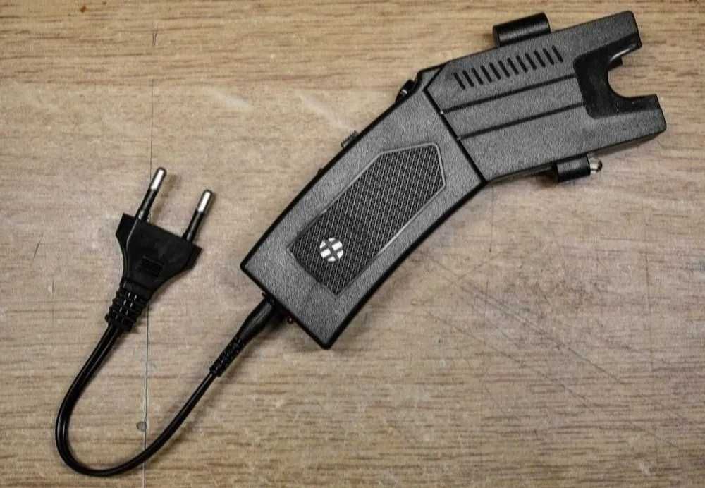 Paralizator Blackfire Blaster Black TASER Strzelający Elektrodami