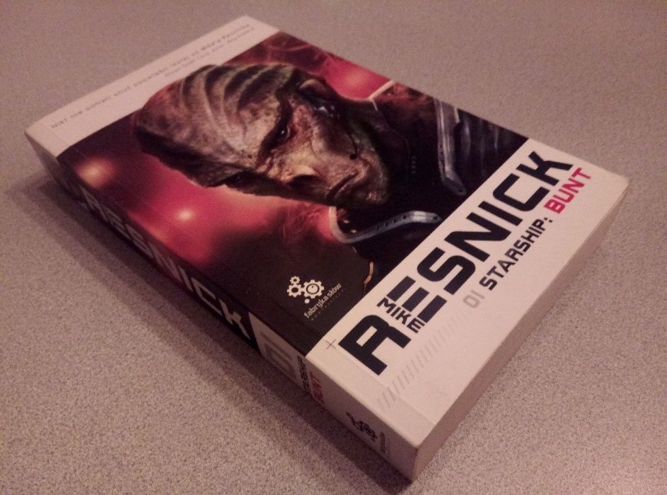 Mike Resnick: "01 STARSHIP: BUNT"