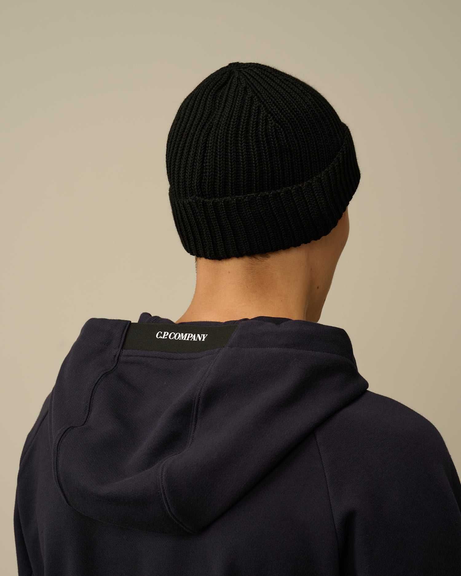 Шапка C.P. Company Lens Beanie Black