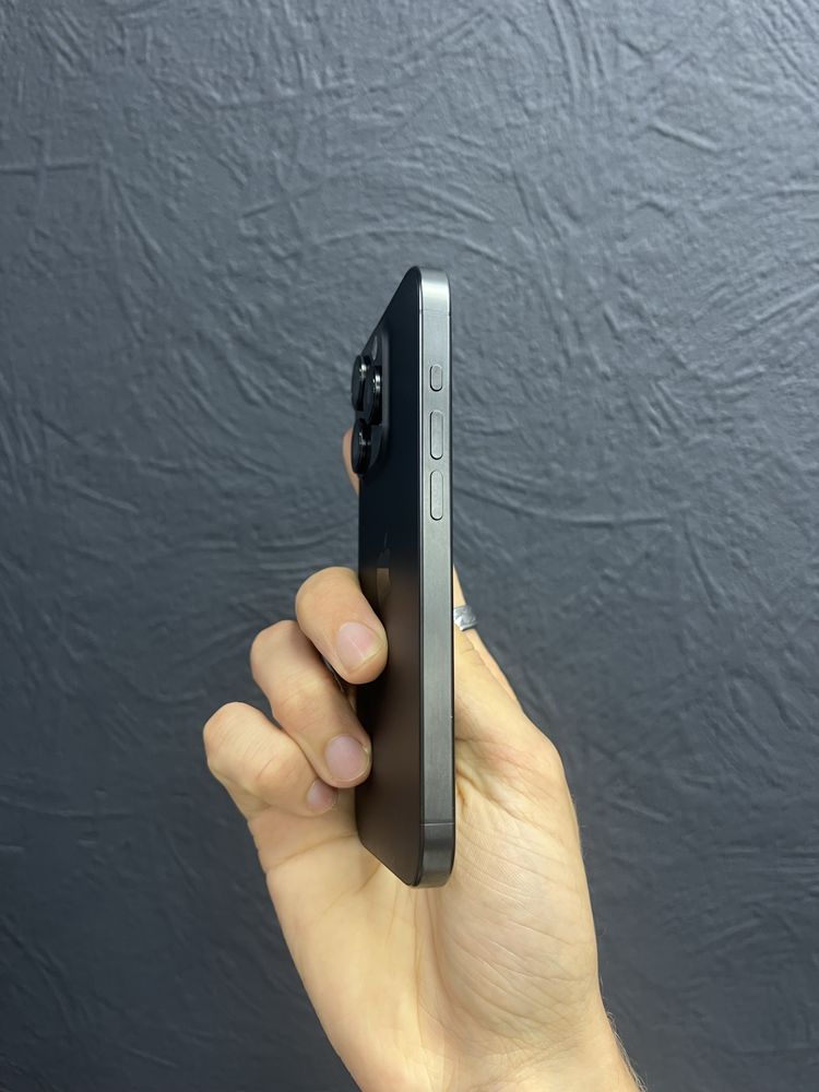 iPhone 15 Pro 128Gb Black Titanium Unlock Від Магазину