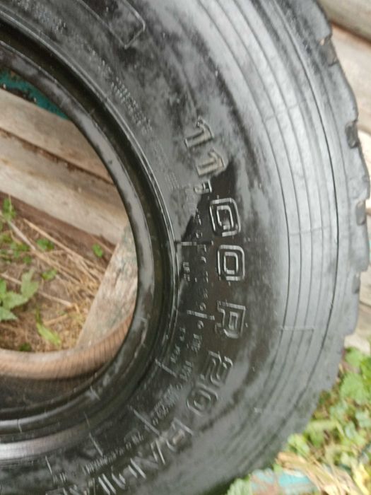 Колеса до вантажного авто у зборі із дисками