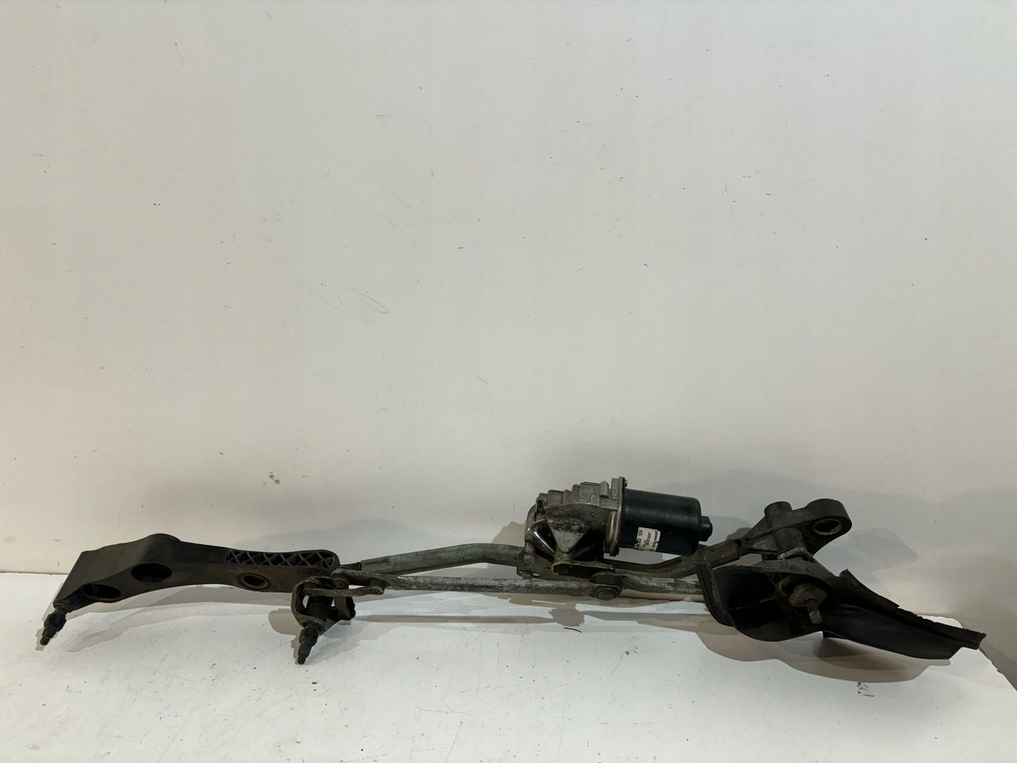 BMW E60 E61 E63 E64 mechanizm wycieraczek   16941