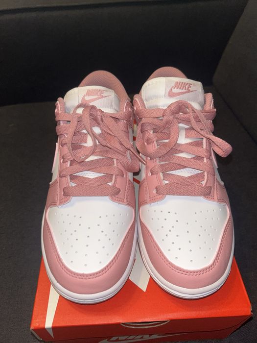 Nike dunk low pink