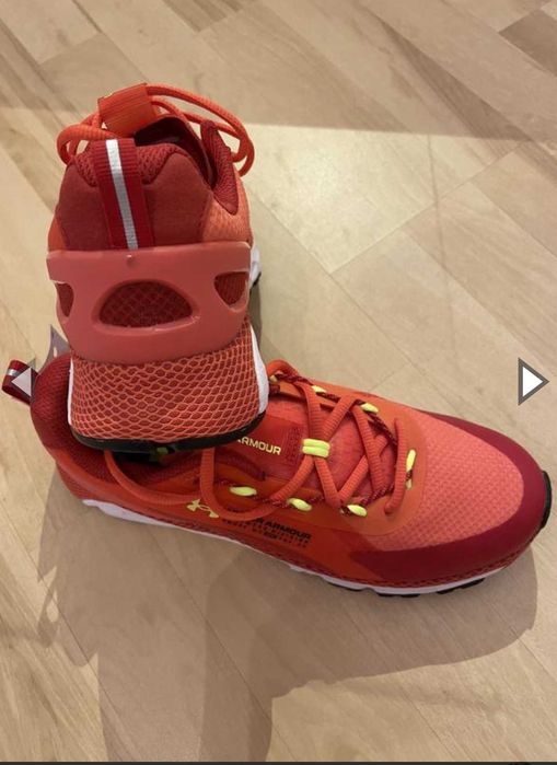 Кросівки UnderArmour HOVRInfiniteSummit2 EUR39/UK6/US M6.5/W8/245ммNEW