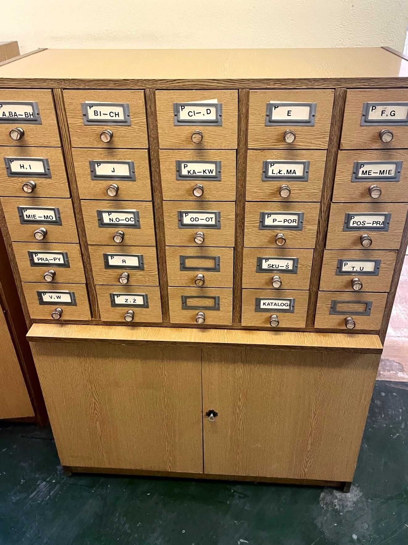 Szafka katalogowa, biblioteczna - szuflandia