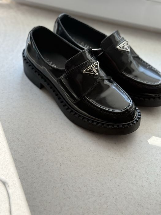 Продам туфлі нові