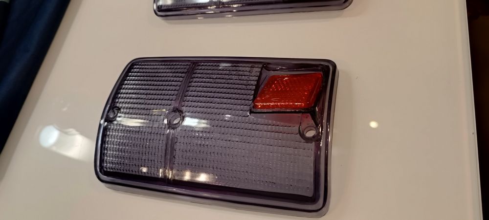 Fiat 126p klosze lamp tylnych tuning czarne nowe FL i St