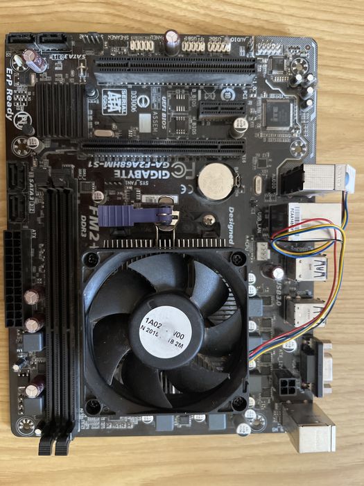 Материнська плата Gigabyte GA-F2A55M-DS2,