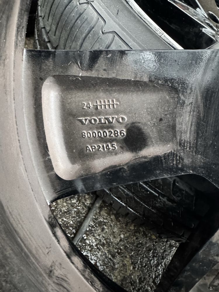 Felgi koła z oponami 245/45/19  5x108 volvo ex30 xc40