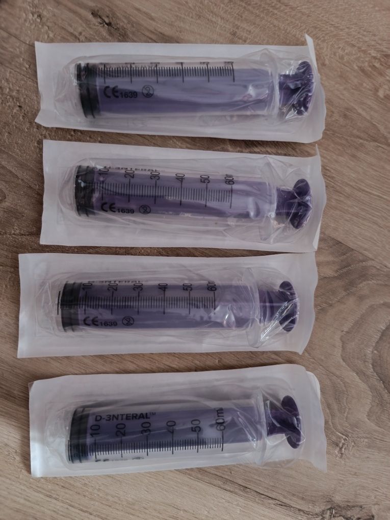 4 sztuki strzykawka D-3NTERAL™ o pojemności 60 ml, żywienie enteralne.