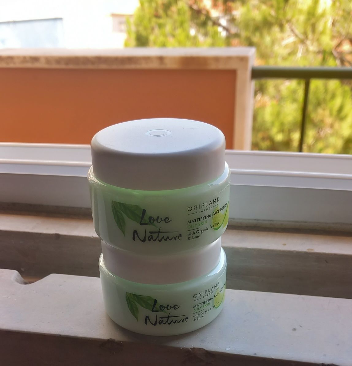 Oriflame Love Nature Creme facial matificante Tea tree and Lime