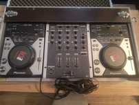 Zestaw 2 odtwarzacze Pioneer, mixer, mikrofon, case