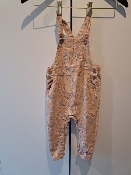 Ogrodniczki Newbie 86 beż kwiaty regulacja