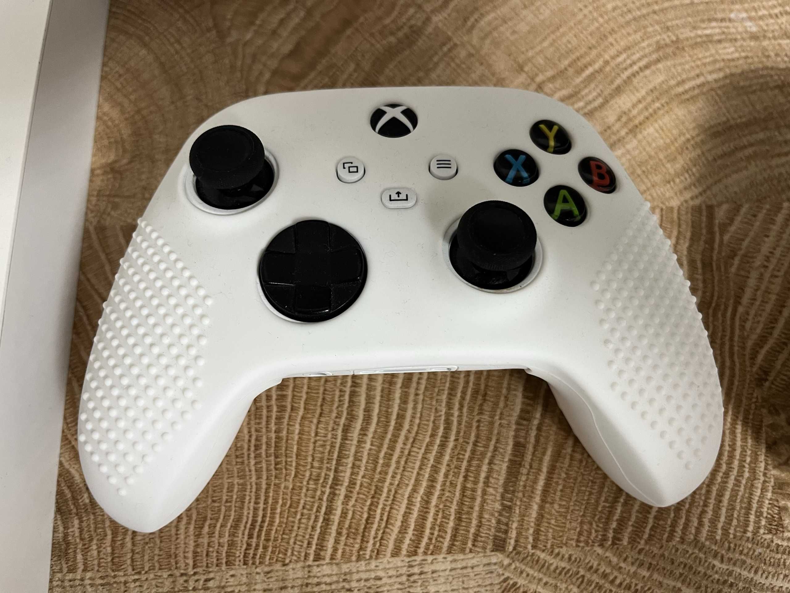 Konsola Xbox Series S 512GB + 2 pady po czyszczeniu stan bdb