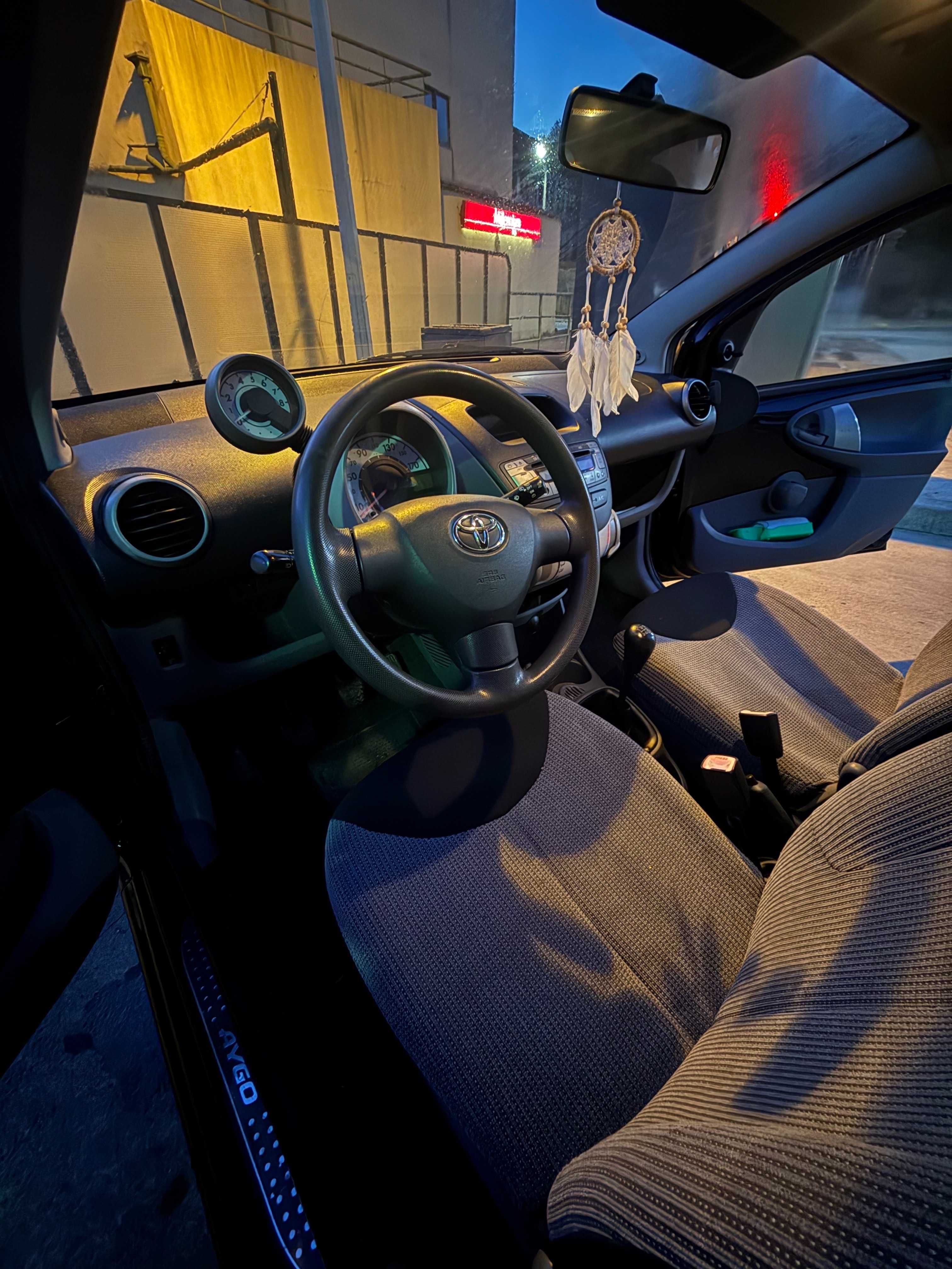 Toyota Aygo 1.0 (68cv) – 5 Portas | Gasolina | Pintura Nova
