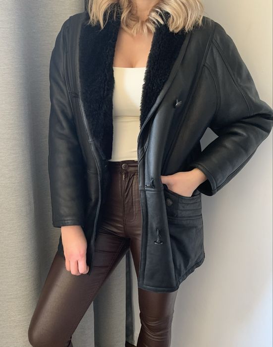 Czarny naturalny kożuch skórzany 36 S