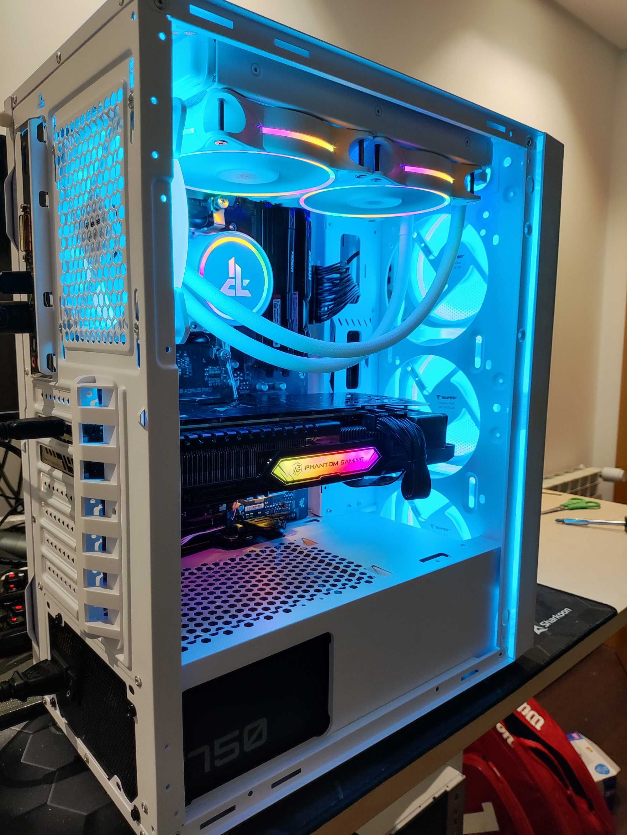 PC Gaming | RX 6750XT | Ryzen 7 5800x | Watercooler | 32GB | 1TB | RGB