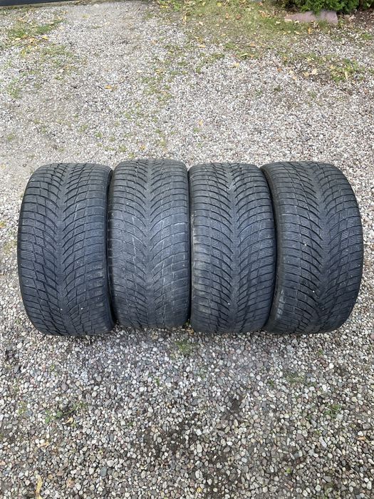 Opony Zimowe Nokian 255/35/19 (4220r)