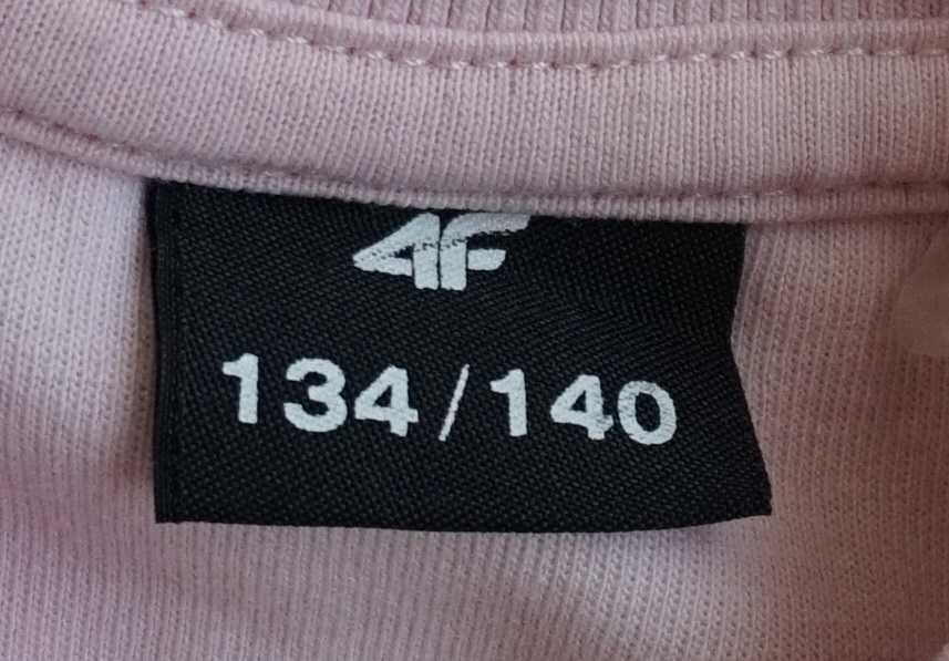 Sukienka pudrowo różowa z czerwonymi wstawkami 4F 134/140 cm