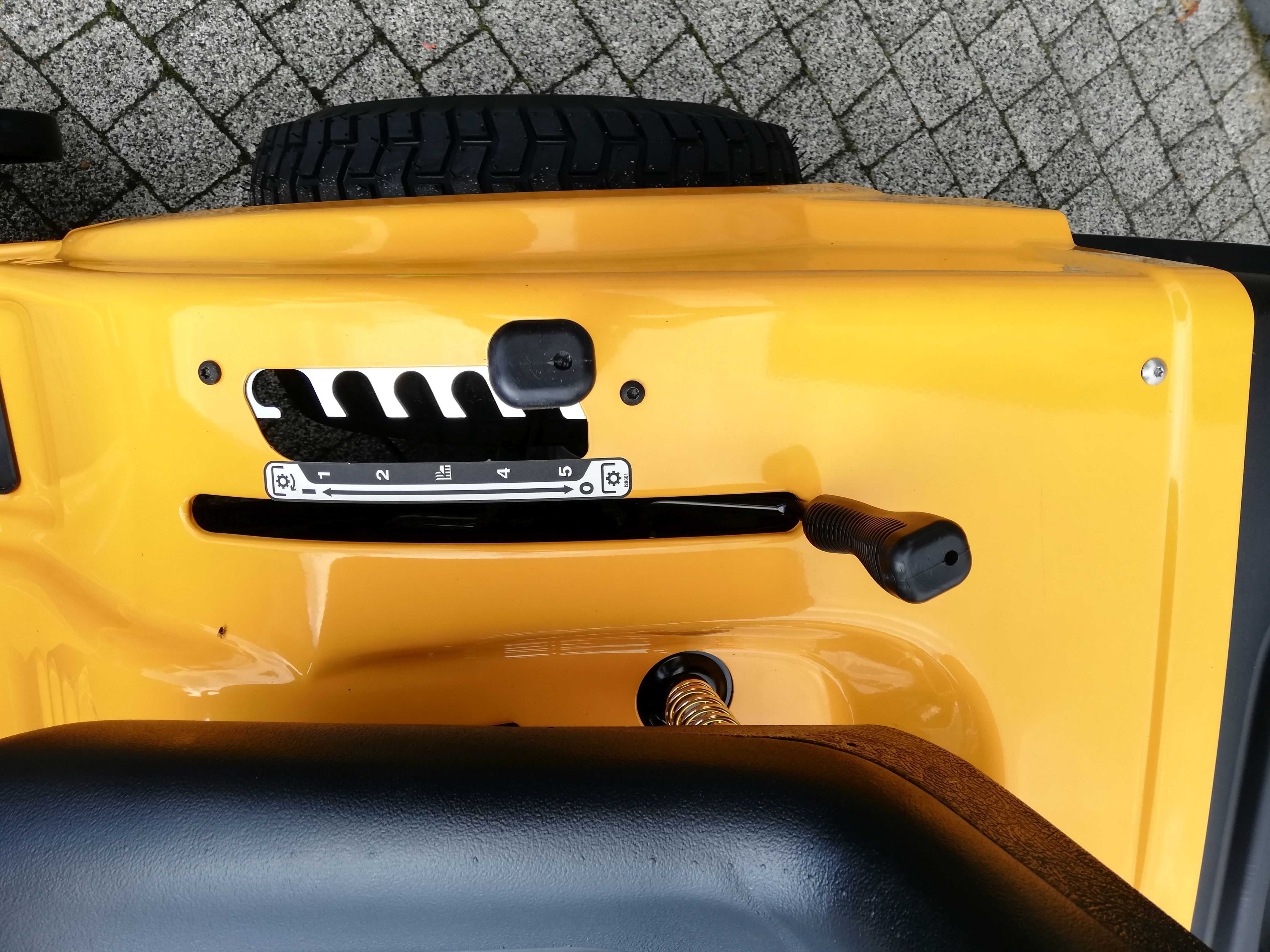 Traktorek kosiarka samojezdna Cub Cadet LT3 PR105 2 cylindry 22 KM