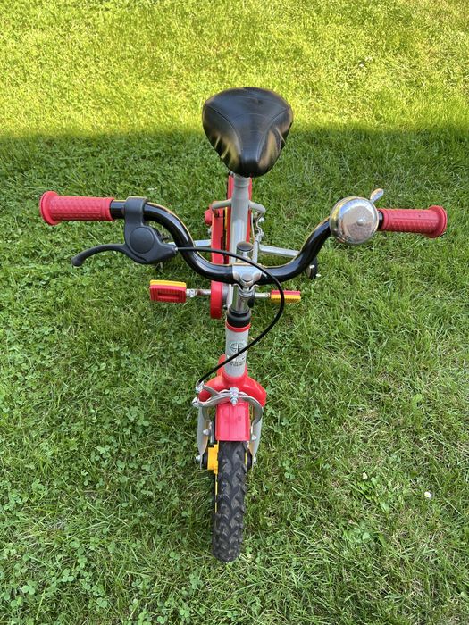 Rowerek z bocznymi kółkami