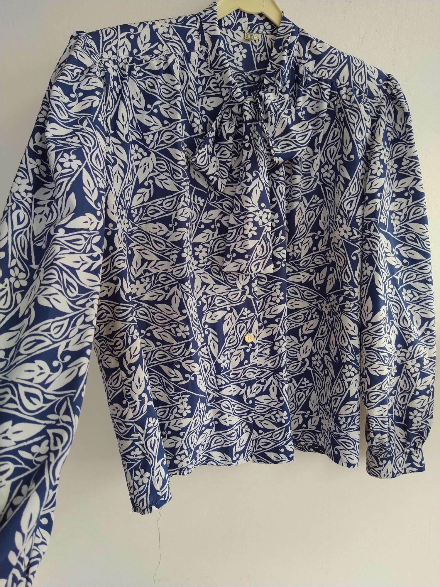 Blusa elegante com print floral - Ristel - Tamanho 42