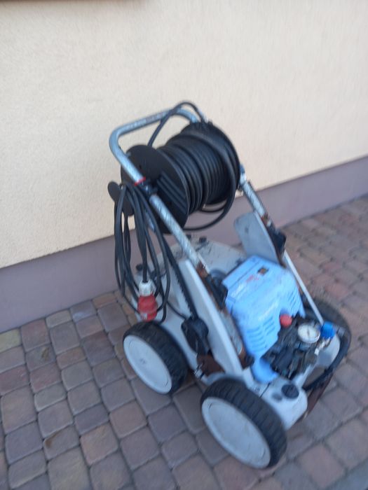 Wynajmę Wypożyczę Myjkę ciśnieniową  do elewacji Kostki